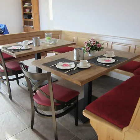 Recreatieboerderij 't Schutje Bed & Breakfast Soerendonk